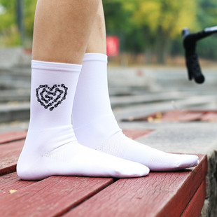 2022款心形链条自行车骑行袜烫印防裂少量运动透气中筒潮袜