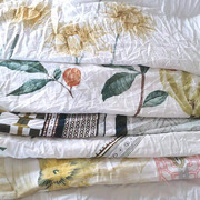 纯棉床品白底斜纹布头料，床单被罩花色论按斤称diy拼接处理