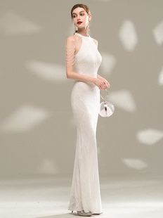 一半盛装2023白色晚礼服，女高级气质优雅挂脖主持人，宴会鱼尾长裙