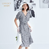 umisky优美世界商场同款夏季款高腰V领黑白格子连衣裙SG2D1059