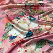 重磅真丝面料布料40姆玫瑰，粉花卉喷绘加厚桑，蚕丝绸缎旗袍连衣裙料