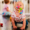 不含BPA 8字型可变形牙胶 婴幼儿童宝宝磨牙棒安抚啃咬胶摇铃玩具