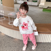 女童套装春秋2023休闲草莓熊印花卫衣卫裤春装时髦网红两件套