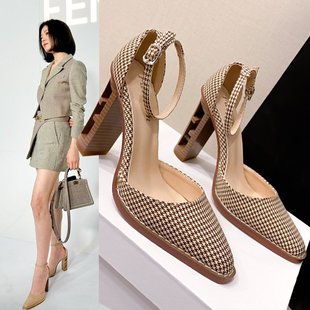 宋慧乔同款个性镂空木纹高跟2023凉鞋复古异型跟中空包头时装女鞋