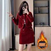 红色小香风套装，女2024年秋冬洋气短外套半身裙气质两件套