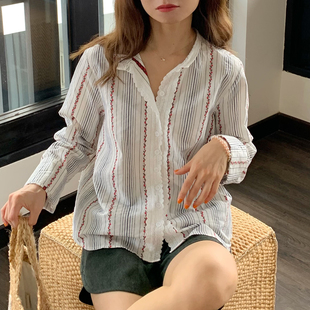 大吹女韩国进口绣花条纹棉，面料蕾丝立领复古法式长袖衬衫