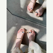 软底鸽子蛋水钻坡跟凉拖女夏旅游(夏旅游)沙滩拖鞋，外穿内女鞋小码3233