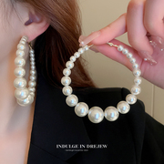 白色珍珠耳圈韩式高级感气质小众个性耳环设计感洋气耳饰女