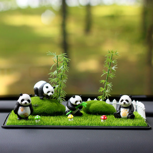 创意汽车摆件，可爱国宝熊猫网红车内饰品可爱小动物中控台防滑垫