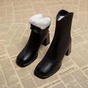 gg。高跟雪地，靴女2023秋冬保暖棉鞋，今年流行的黑色短靴