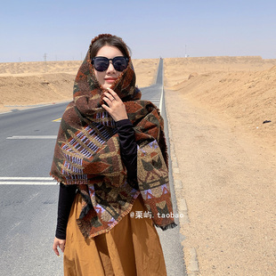 复古民族风新疆西藏穿搭川西哈尔滨长白山旅游雪山，披肩加厚围巾女