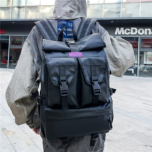 时尚黑色双肩包男旅游休闲大容量防水工装卷口背包大学生书包
