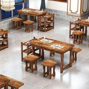 实木碳化桌子烤肉餐馆桌椅组合简单餐饮店创意，松木餐桌椅肠粉面店