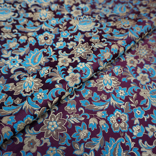 紫色夹天蓝色民族风古典小碎花，织锦缎面料，丝绸缎子布料旗袍古装