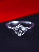 乐维斯爱的幸运铂金，求婚钻戒订婚结婚钻石，戒指女戒婚戒送礼表白