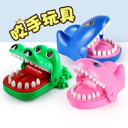 咬手指小鳄鱼儿童玩具，男孩按牙齿，木桶鲨鱼减压解压海盗通用动物