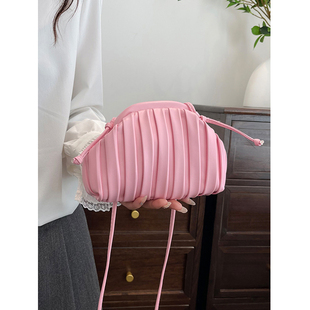 小众独特小包包粉色果冻，包2024斜挎包，糖果色迷你贝壳包女