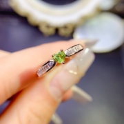 橄榄戒指，戒面饱满，全净体品质，颜色超好，戒面尺寸心4mm