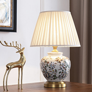 现代中式台灯卧室床头灯装饰客厅，书房美式复古彩花全铜陶瓷台灯