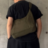 okko日系运动手提包休闲斜挎骑行情侣，尼龙大容量纯色电脑单肩包男