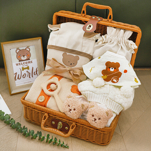 婴儿礼盒套装男女宝宝小熊，套装木玩具有机全棉，手提箱秋冬婴儿礼盒