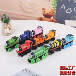 儿童木制磁性托马斯小火车玩具木质兼容轨道小火车头蛋糕装饰