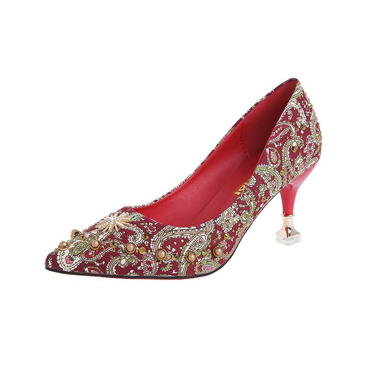 红色秀禾服婚鞋平底孕妇低跟禾秀鞋，中式绣花结婚鞋子女新娘鞋大码