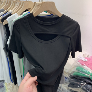 黑色螺纹短袖t恤女夏季2024性感镂空设计感内搭圆领短款上衣