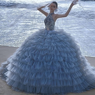 影楼主题服装海边外景情侣写真，拍照旅拍礼服蓝色蛋糕裙小拖尾婚纱