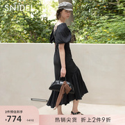 snidel春夏款优雅方领泡泡，袖露背不规则连衣裙swfo224014