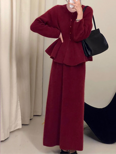 大码秋季搭配一整套名媛气质高级感复古红色针织上衣半身裙两件套