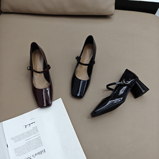 法式黑色方头一字带，玛丽珍单鞋女2024年小香风漆皮粗跟高跟鞋