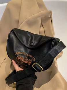 简约PU软面饺子包时尚包包女网红休闲包单肩包高级百搭斜挎包