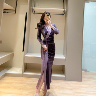 紫色丝绒拼接连衣裙冬季气质高贵优雅V领遮肚开叉修身中长裙