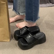 厚底拖鞋女2024夏天外(夏天外)穿绝美高级感沙滩法式松糕黑色增高凉鞋
