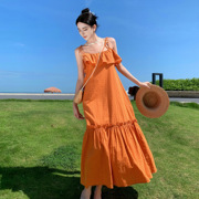 法式木耳边吊带连衣裙夏季三亚旅游海边度假气质宽松橘色沙滩长裙