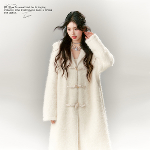 bbblue原创设计韩剧，穿搭牛角扣毛呢大衣，外套女秋冬季加厚高级感
