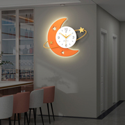 挂钟客厅现代简约钟表，家用时尚2023网红创意时钟挂墙壁灯餐厅