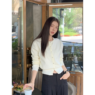 Halo Luu白色针织开衫女早春毛衣韩版设计感修身气质短款上衣