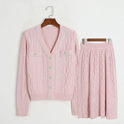 小香粉色两件套秋冬名媛风长袖麻花，v领开衫，半身裙套装女时尚套装