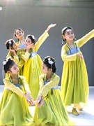 笑幼儿园演出服一舞蹈少连衣裙儿童古装汉服六古典舞中国风儿桃花