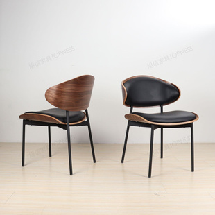 现代餐椅意式休闲书房，化妆椅子北欧简约黑色皮无扶手设计师椅子