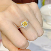 超显富贵黄钻戒指女莫桑石微镶轻奢枕形彩钻彩宝女钻戒仿真钻礼物