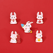 新年兔年胸针创意小兔子金属，徽章可爱日系别针男女包包装饰品勋章