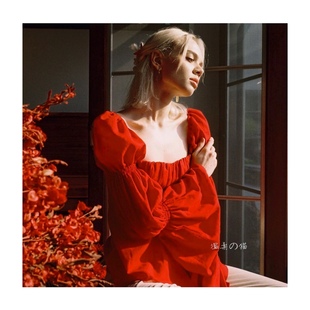 温柔猫泰国小众品牌莲藕袖，红色中国红棉麻灯笼袖设计感上衣衬衫