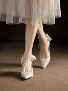 单鞋女日常可穿法式伴娘细跟婚鞋白色成人礼高跟鞋新娘绸缎婚纱配