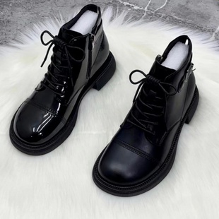 马丁靴女款2023平底秋季短靴子黑色，短筒女靴子小个子工装靴