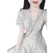 法式高级感气质白色V领连衣裙女夏季高腰显瘦高端小香风长裙