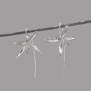 鸢尾花s925银气质立体玉兰花朵耳环，中国风轻奢小众设计文艺耳钩饰