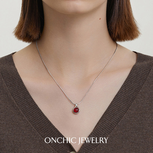 胡先煦同款OnchicOR系列天然红玛瑙项链女毛衣链小众设计高级
